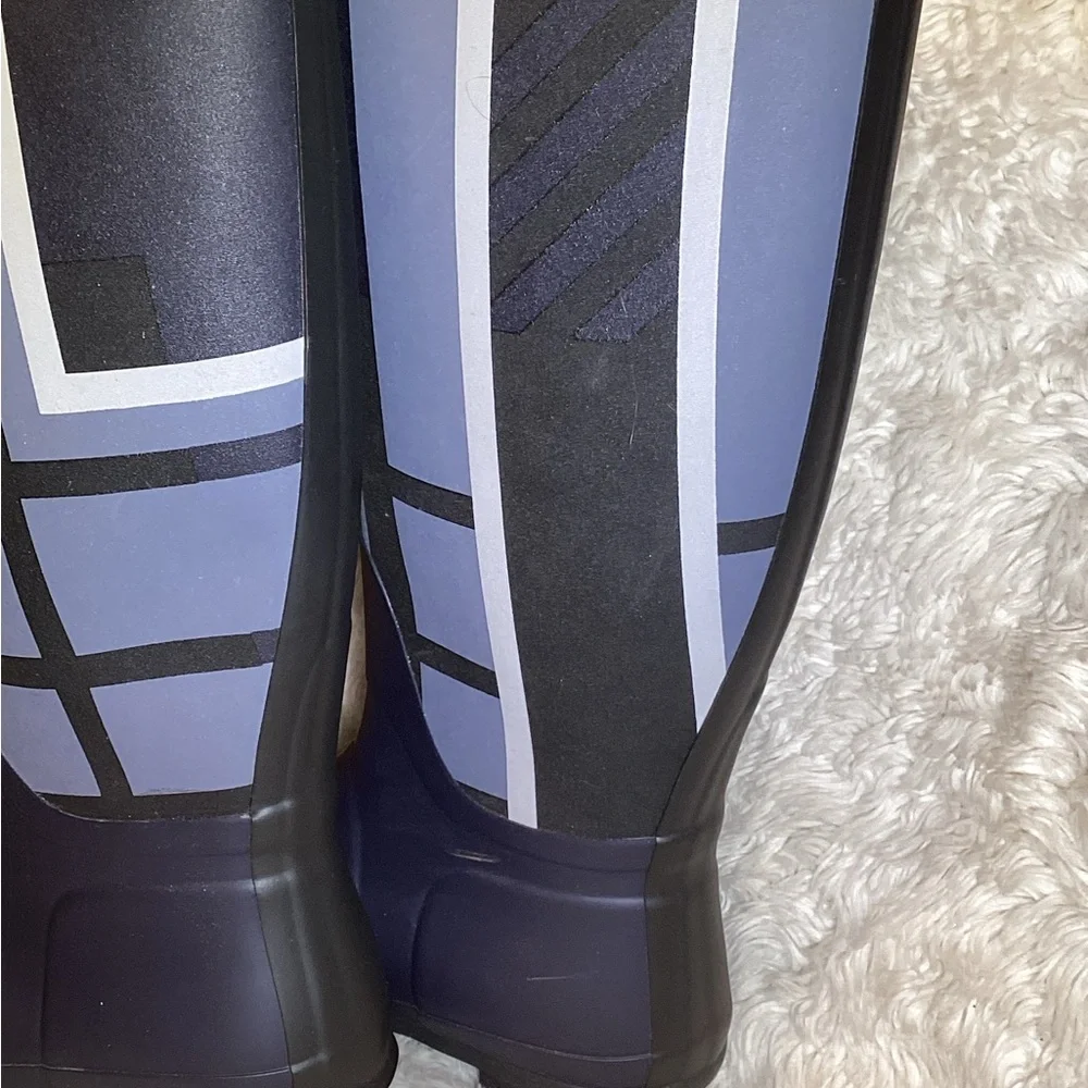 Authentic Hunter Rain Boots. Size 8